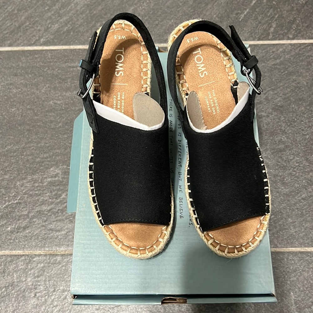 Toms black wedges sz 5.5
